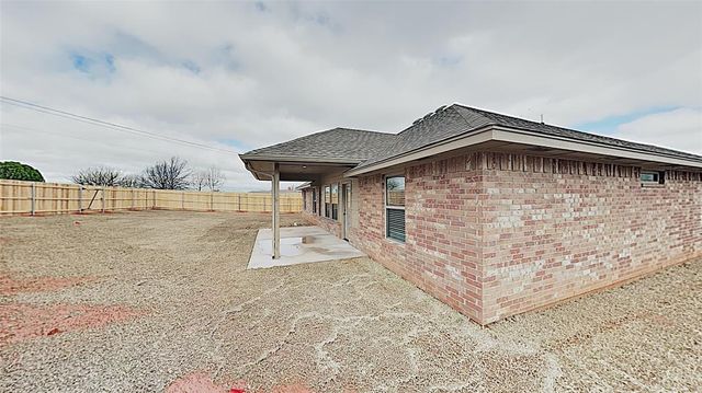 404 Charles Court, Yukon, OK 73099