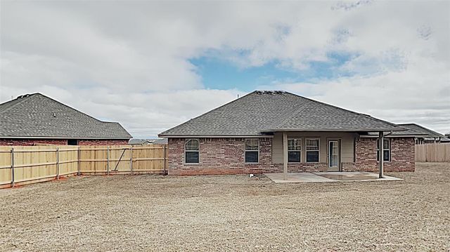 404 Charles Court, Yukon, OK 73099