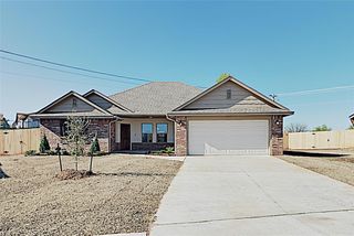 404 Charles Court, Yukon, OK 73099
