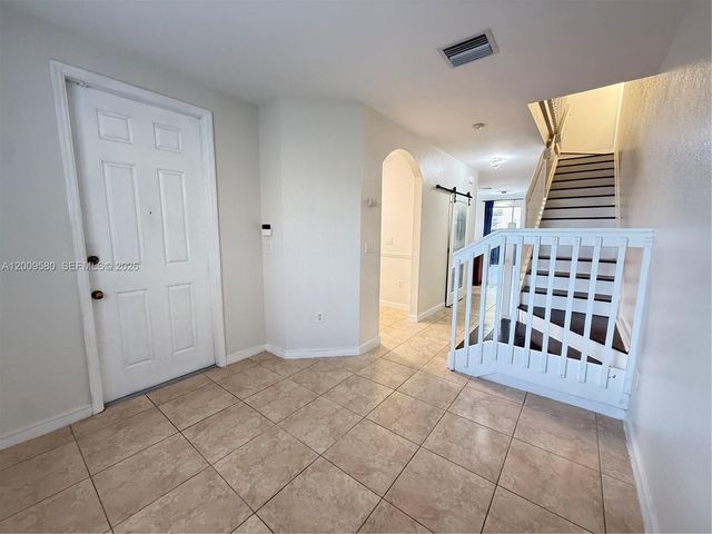 9239 SW 227th St 1, Cutler Bay, FL 33190