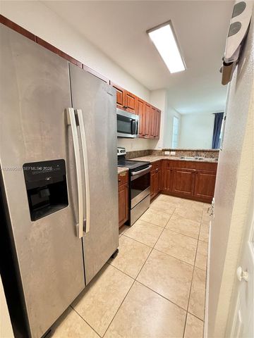 9239 SW 227th St 1, Cutler Bay, FL 33190