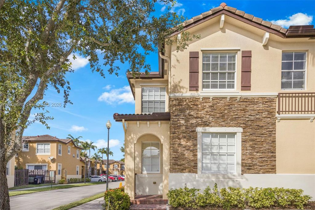 9239 SW 227th St 1, Cutler Bay, FL 33190