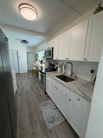 1830 Garfield Street, Hollywood, FL 33020