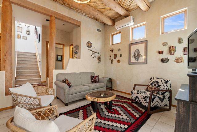 3208 Nizhoni Drive, Santa Fe, NM 87507