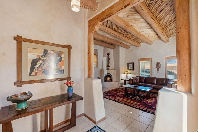 3208 Nizhoni Drive, Santa Fe, NM 87507