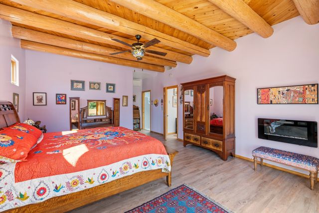 3208 Nizhoni Drive, Santa Fe, NM 87507