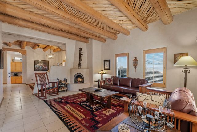 3208 Nizhoni Drive, Santa Fe, NM 87507