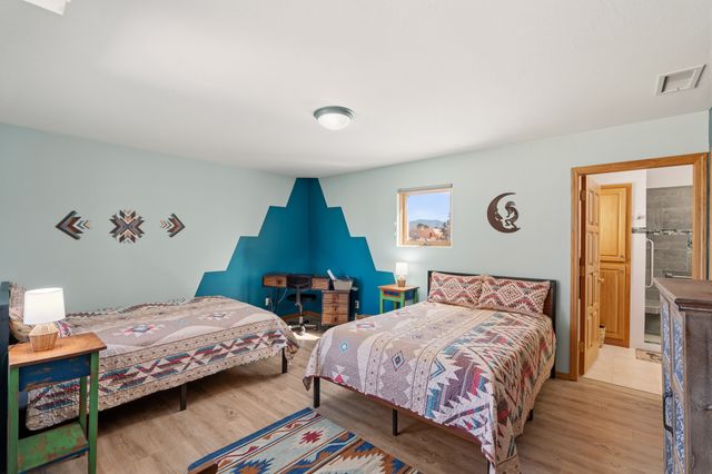 3208 Nizhoni Drive, Santa Fe, NM 87507