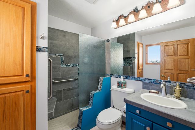 3208 Nizhoni Drive, Santa Fe, NM 87507