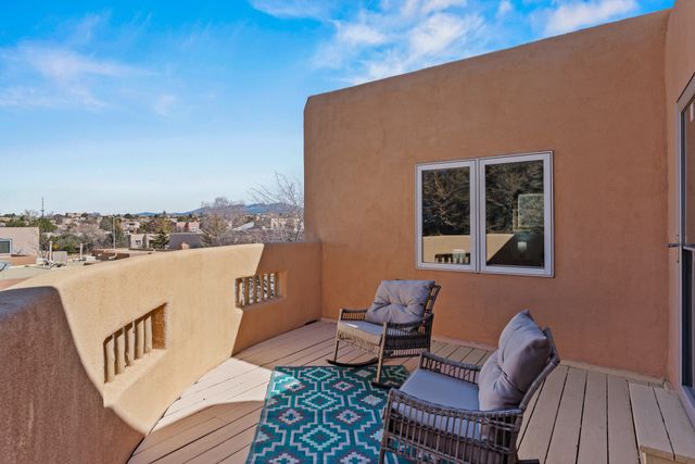 3208 Nizhoni Drive, Santa Fe, NM 87507
