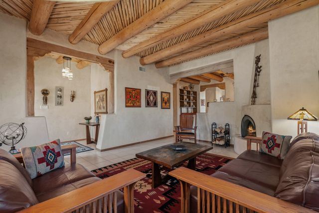 3208 Nizhoni Drive, Santa Fe, NM 87507