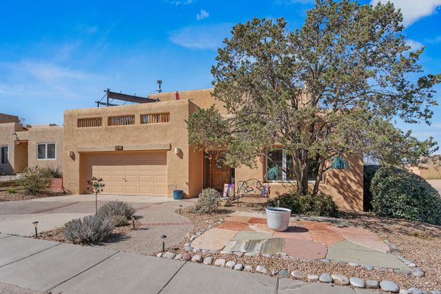 3208 Nizhoni Drive, Santa Fe, NM 87507