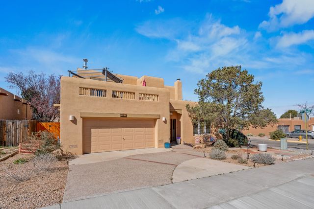 3208 Nizhoni Drive, Santa Fe, NM 87507