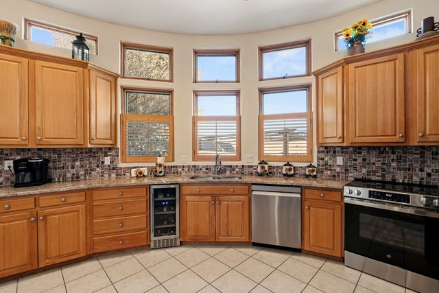 3208 Nizhoni Drive, Santa Fe, NM 87507