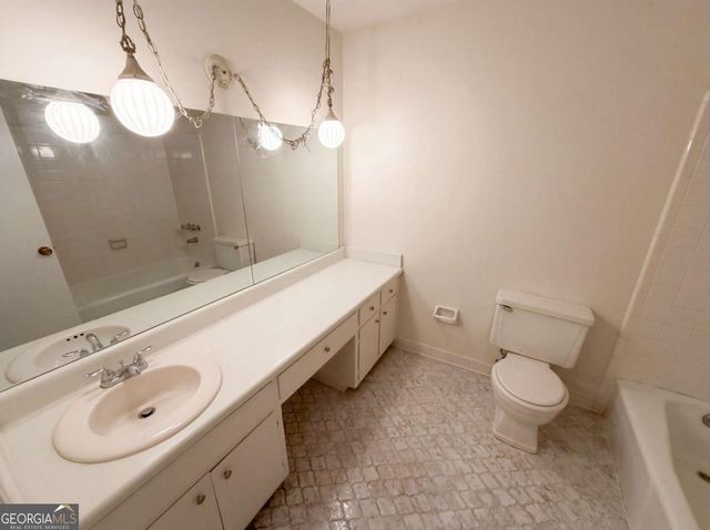 4402 N Shore Lane, Norcross, GA 30093