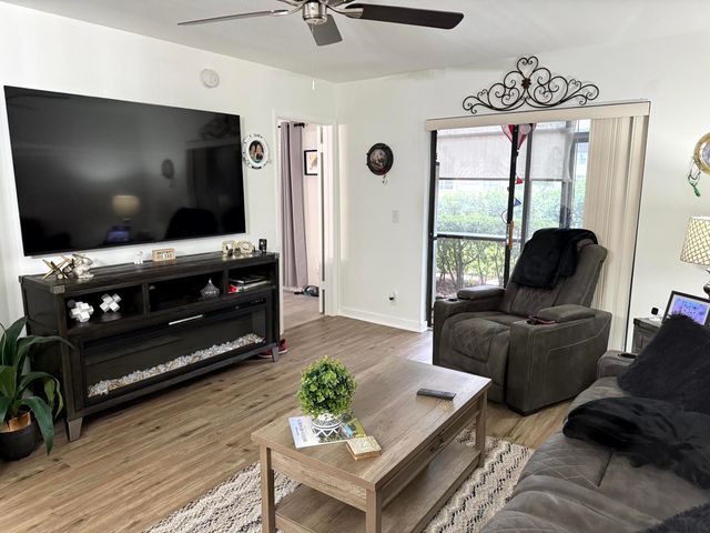 7190 Golf Colony Court 105, Lake Worth, FL 33467