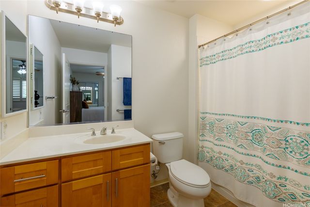 91-1011 Kamaaha Avenue 402, Kapolei, HI 96707