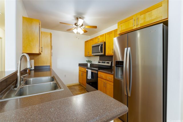 91-1011 Kamaaha Avenue 402, Kapolei, HI 96707