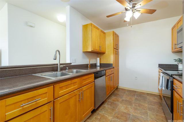 91-1011 Kamaaha Avenue 402, Kapolei, HI 96707