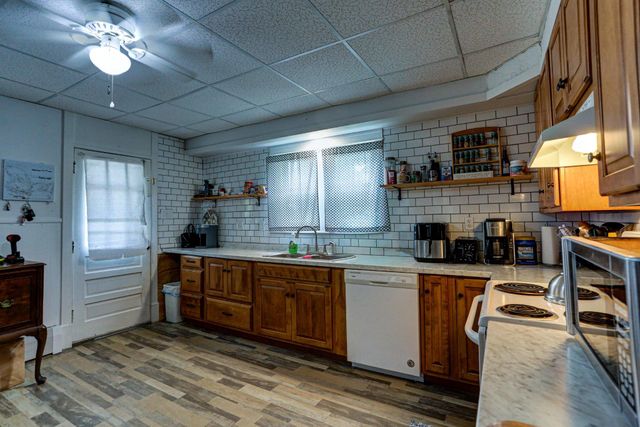 23 S CENTER AVE, Schuylkill Haven, PA 17972