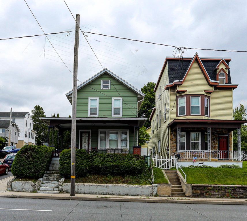 23 S CENTER AVE, Schuylkill Haven, PA 17972