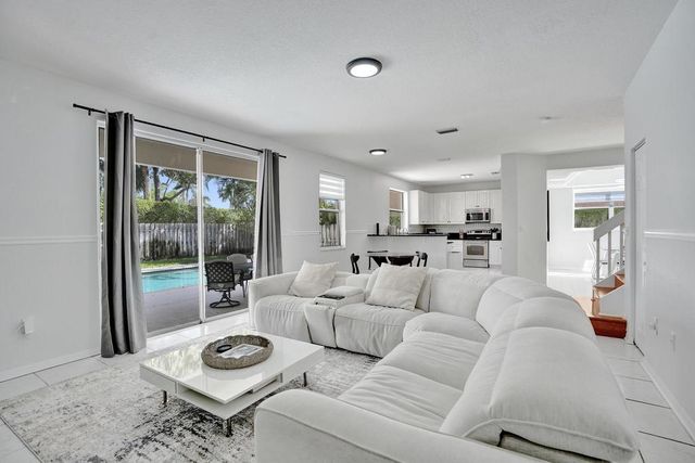 16405 Diamond Head Drive, Weston, FL 33331