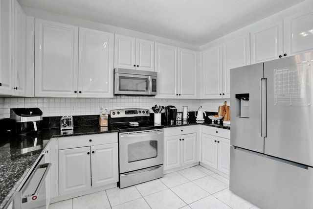 16405 Diamond Head Drive, Weston, FL 33331