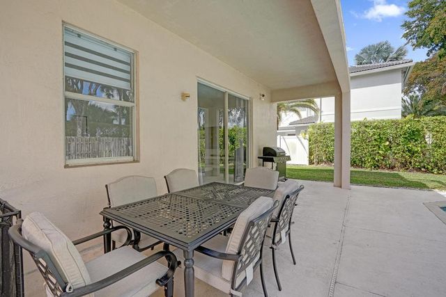 16405 Diamond Head Drive, Weston, FL 33331