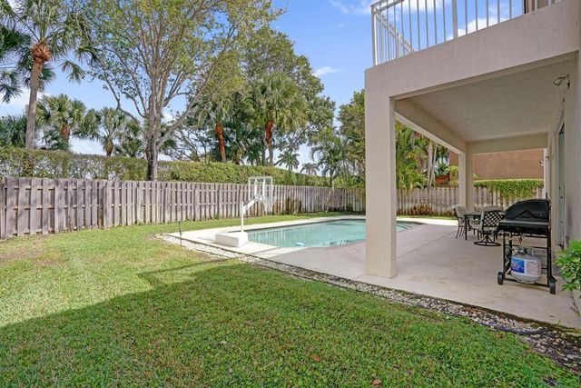 16405 Diamond Head Drive, Weston, FL 33331