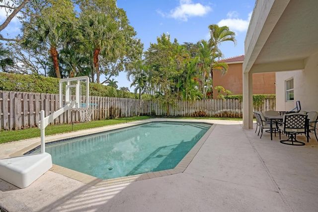16405 Diamond Head Drive, Weston, FL 33331