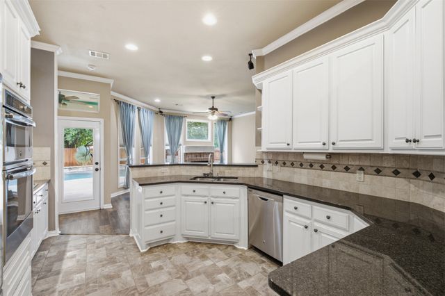 1109 Brook Arbor Drive, Mansfield, TX 76063