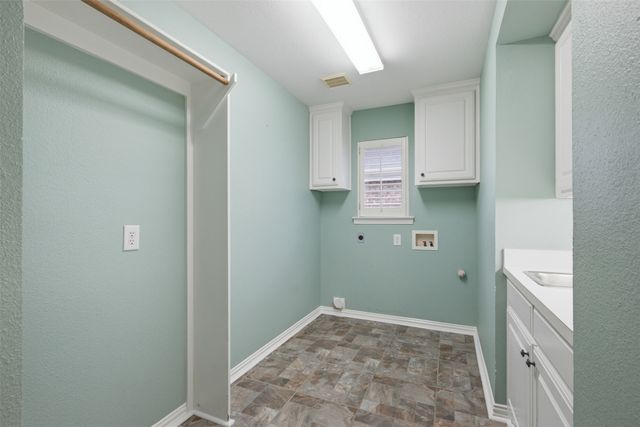 1109 Brook Arbor Drive, Mansfield, TX 76063