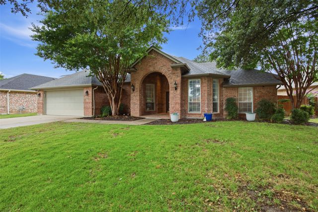 1109 Brook Arbor Drive, Mansfield, TX 76063