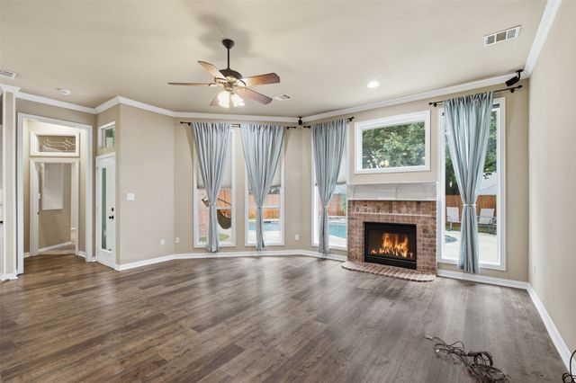 1109 Brook Arbor Drive, Mansfield, TX 76063