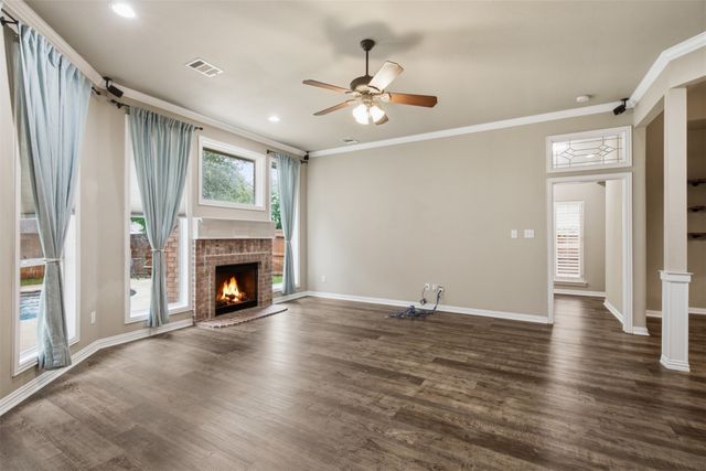 1109 Brook Arbor Drive, Mansfield, TX 76063