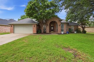 1109 Brook Arbor Drive, Mansfield, TX 76063
