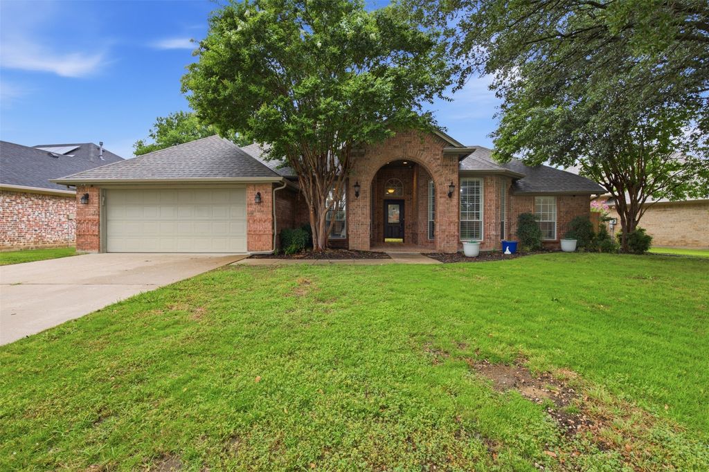 1109 Brook Arbor Drive, Mansfield, TX 76063