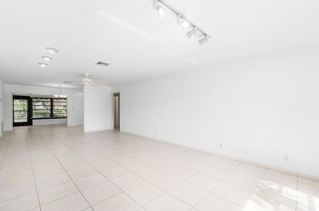 10120 Eaglewood Terrace B, Boynton Beach, FL 33436