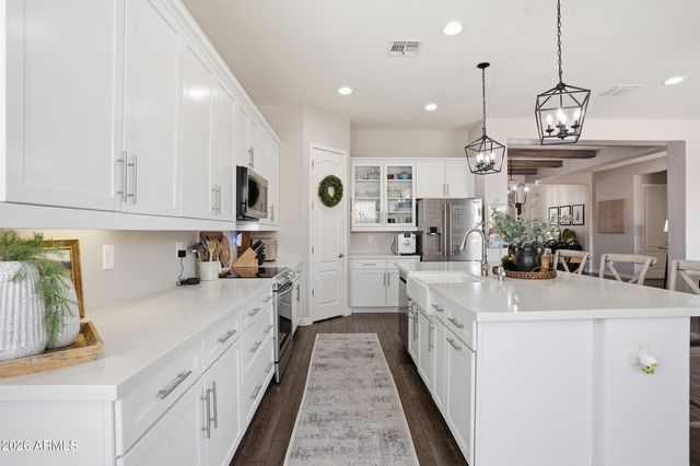 2722 E INDIAN WELLS Drive, Gilbert, AZ 85298