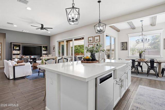 2722 E INDIAN WELLS Drive, Gilbert, AZ 85298