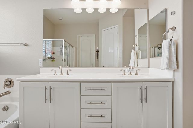 2722 E INDIAN WELLS Drive, Gilbert, AZ 85298