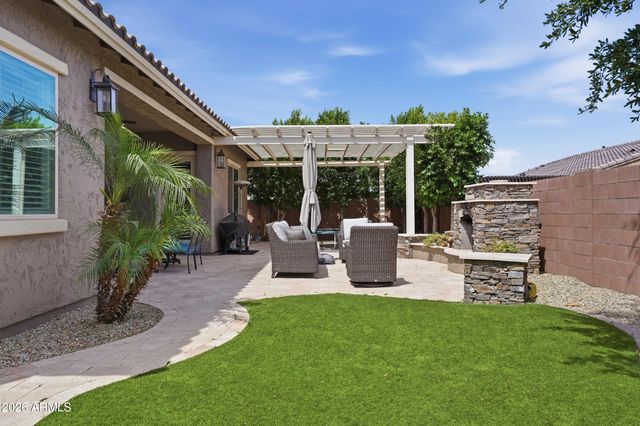 2722 E INDIAN WELLS Drive, Gilbert, AZ 85298