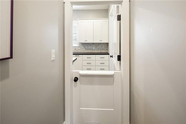 7323 River Ridge Drive, College Station, TX 77845