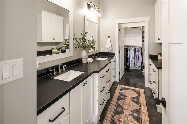 7323 River Ridge Drive, College Station, TX 77845