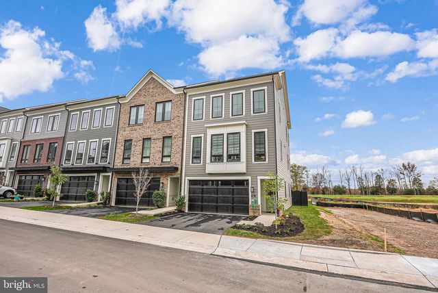 631 ANGELFISH WAY, Woodbridge, VA 22191