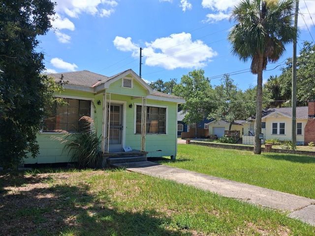 217 BANANA STREET, Tarpon Springs, FL 34689