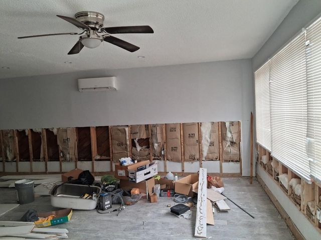 217 BANANA STREET, Tarpon Springs, FL 34689