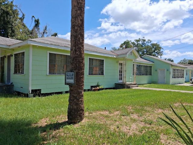 217 BANANA STREET, Tarpon Springs, FL 34689