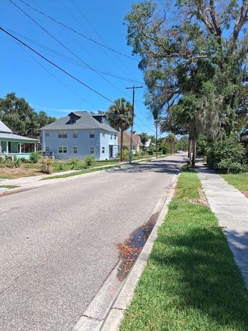 217 BANANA STREET, Tarpon Springs, FL 34689