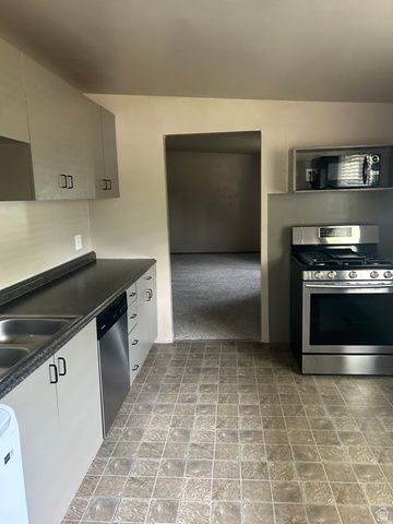633 E 800 N, Ogden, UT 84404